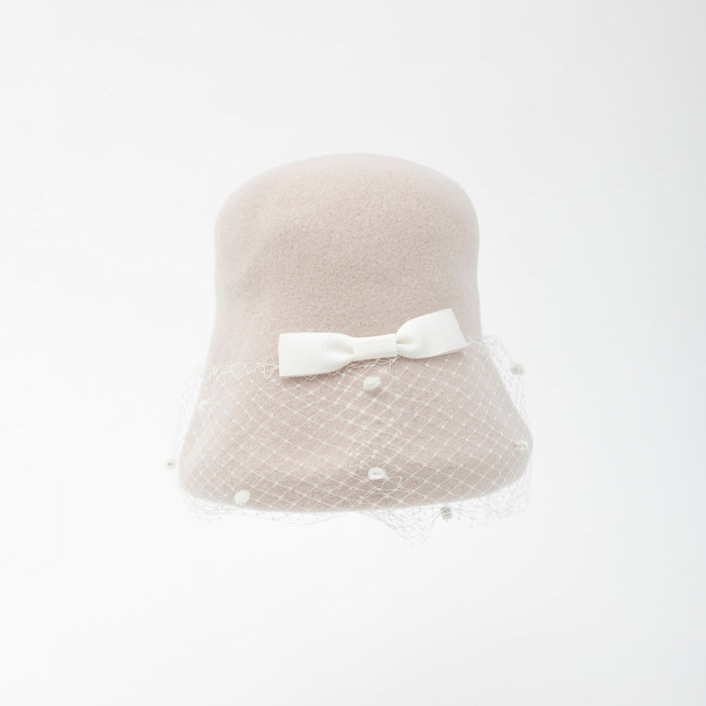EVELYN - Soft, versatile merino wool cloche with dotted veil and grosgrain bows