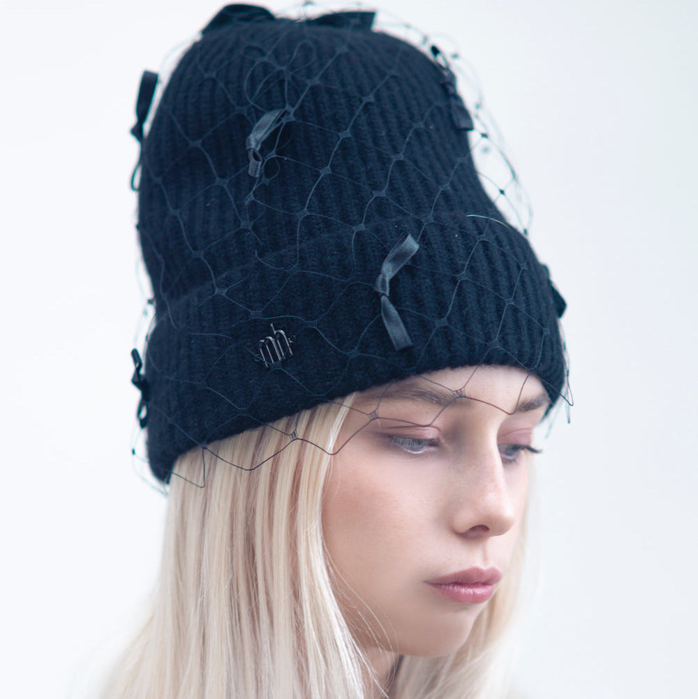 MIMI - Cashmere blend wool beanie with veil and scattered satin bows